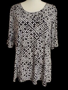 Black & White Patterned Top ~ Cut Out Sleeves